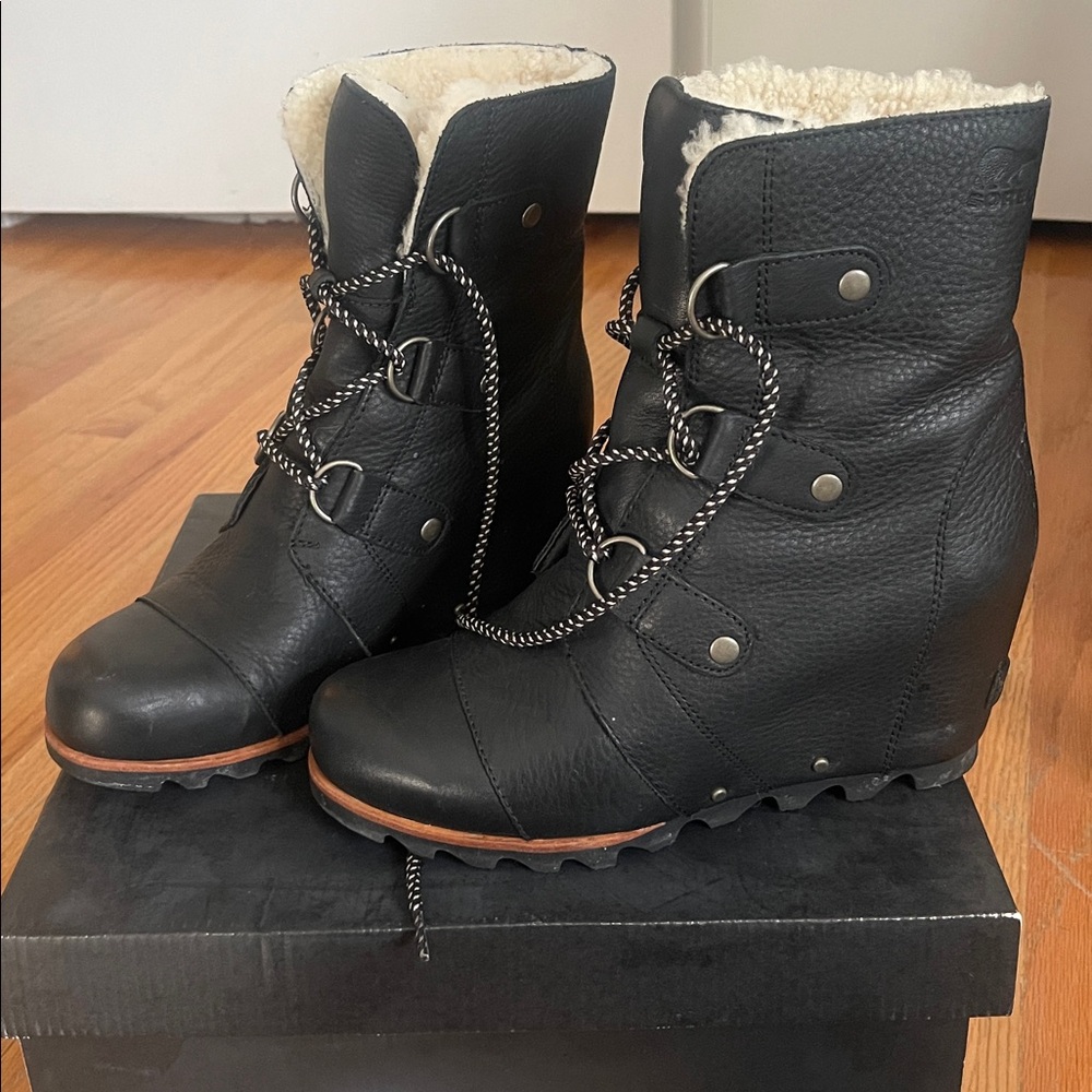 Black Wedge Sorel Boots